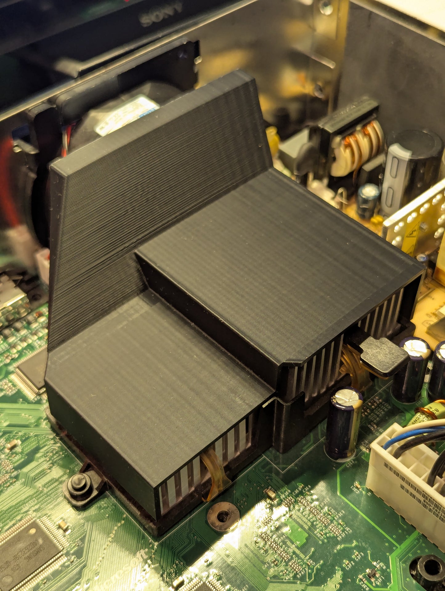 CPU/GPU Heatsink Shroud